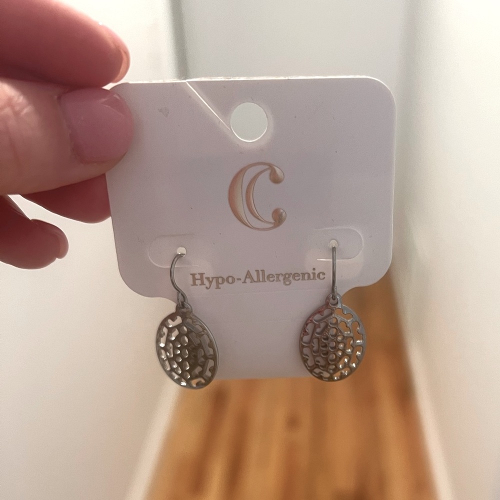 Hypo-allergenic lightweight, classic, comfortable silver earrings.